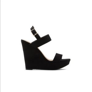 Call it Spring- Artichoke Black- New in Box!!!